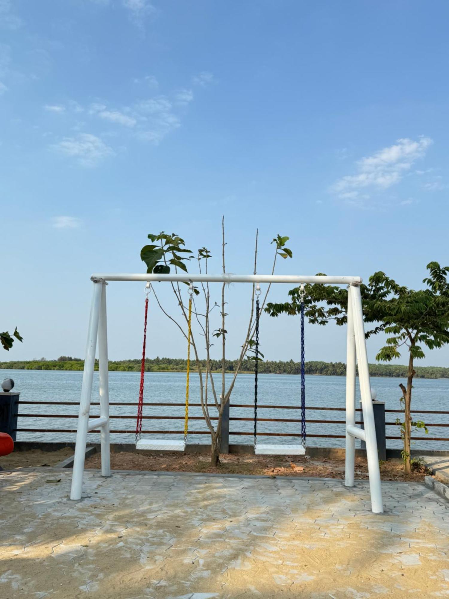 The Backwater Homestay Udupi Eksteriør billede